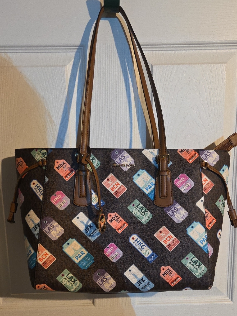 Michael Kors Jet Set Travel Voyager Large Printed Signature Logo Tote Bag